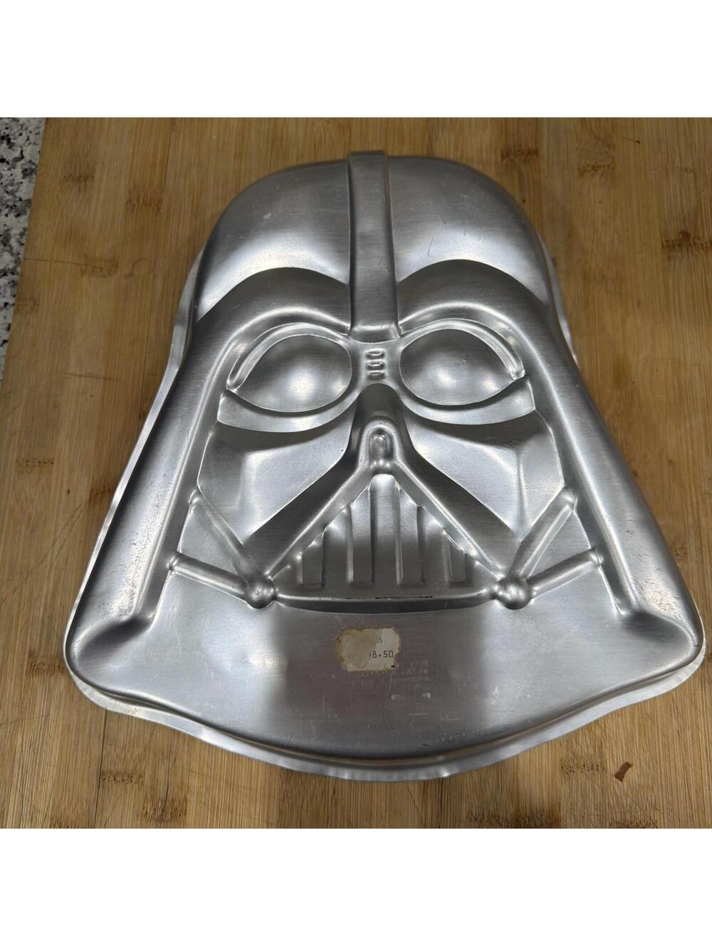 Wilton Star Wars Darth Vader Cake Pan Mold 2012 *